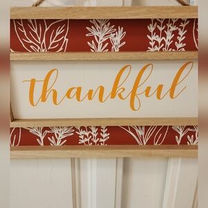 NEW WITHOUT TAG AUTUMN SIGN